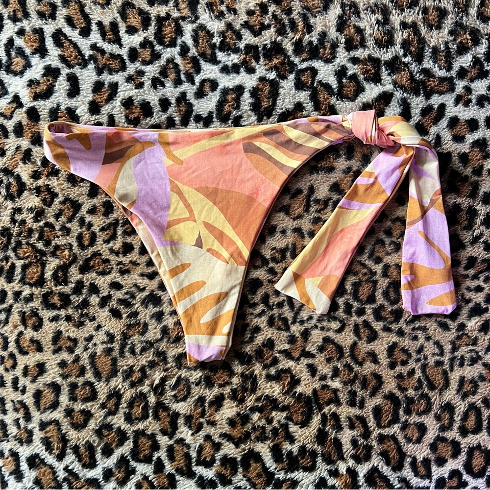 Stone Fox Swim June Bikini Bottoms Size Small Brown Coral Purple